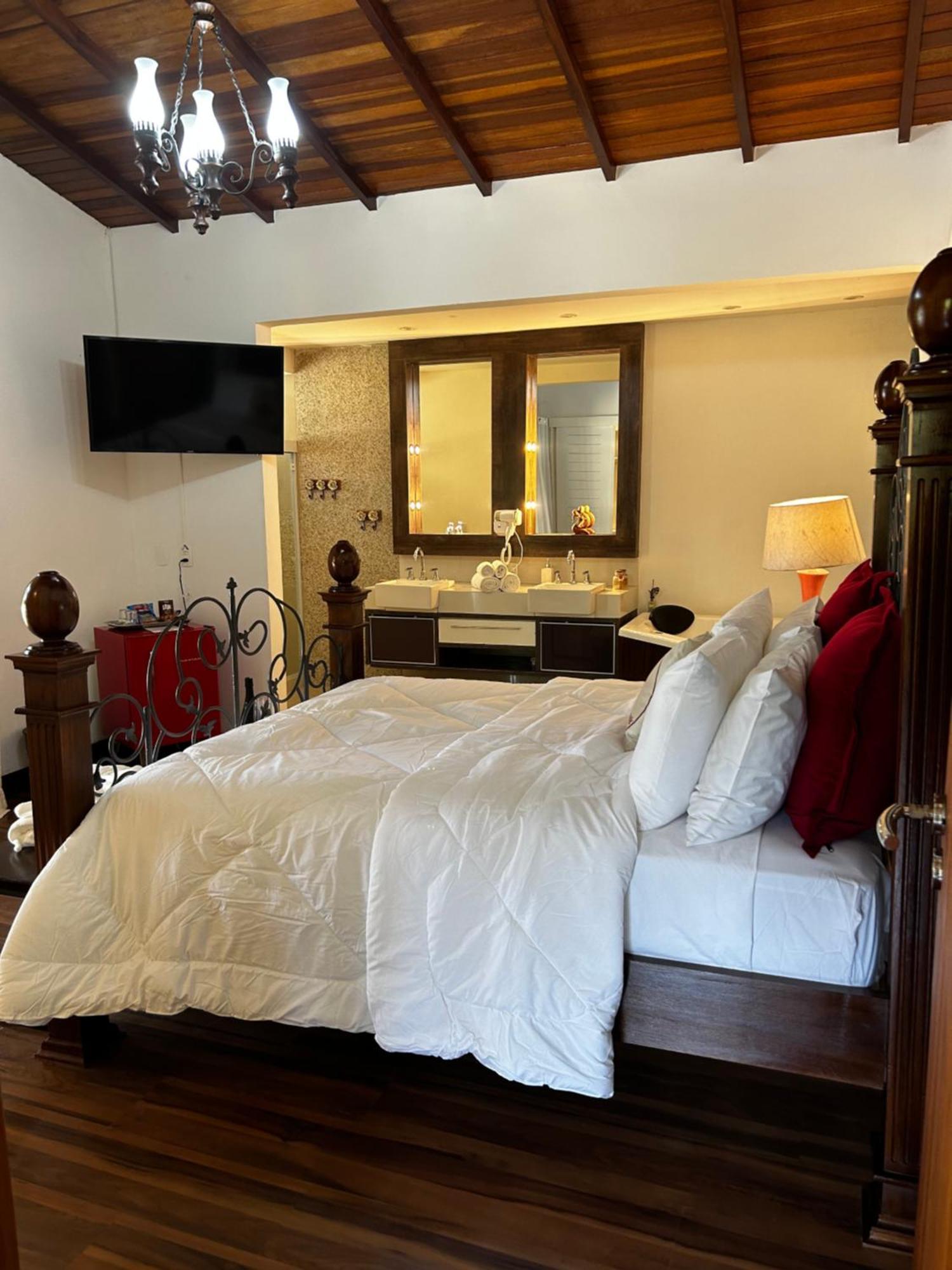 Recanto Dos Vianas Bed & Breakfast Secretario